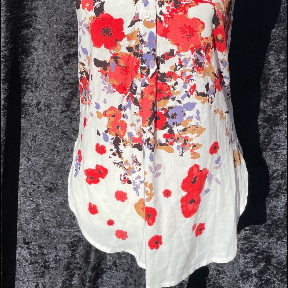Flowery summer top - Picture 3 of 5